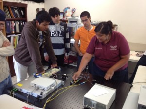 verano_cientifico2012_visita_labSC4